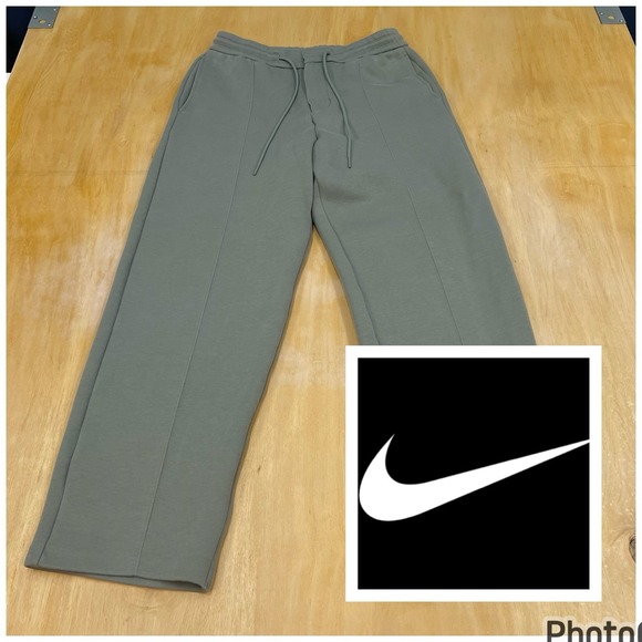 Nike Tech Fleece Reimagined Loose Fit Pants Mens Sz S (Waist 30-31) Light Green - Picture 1 of 14
